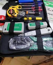 Networking toolkit (14 pieces)